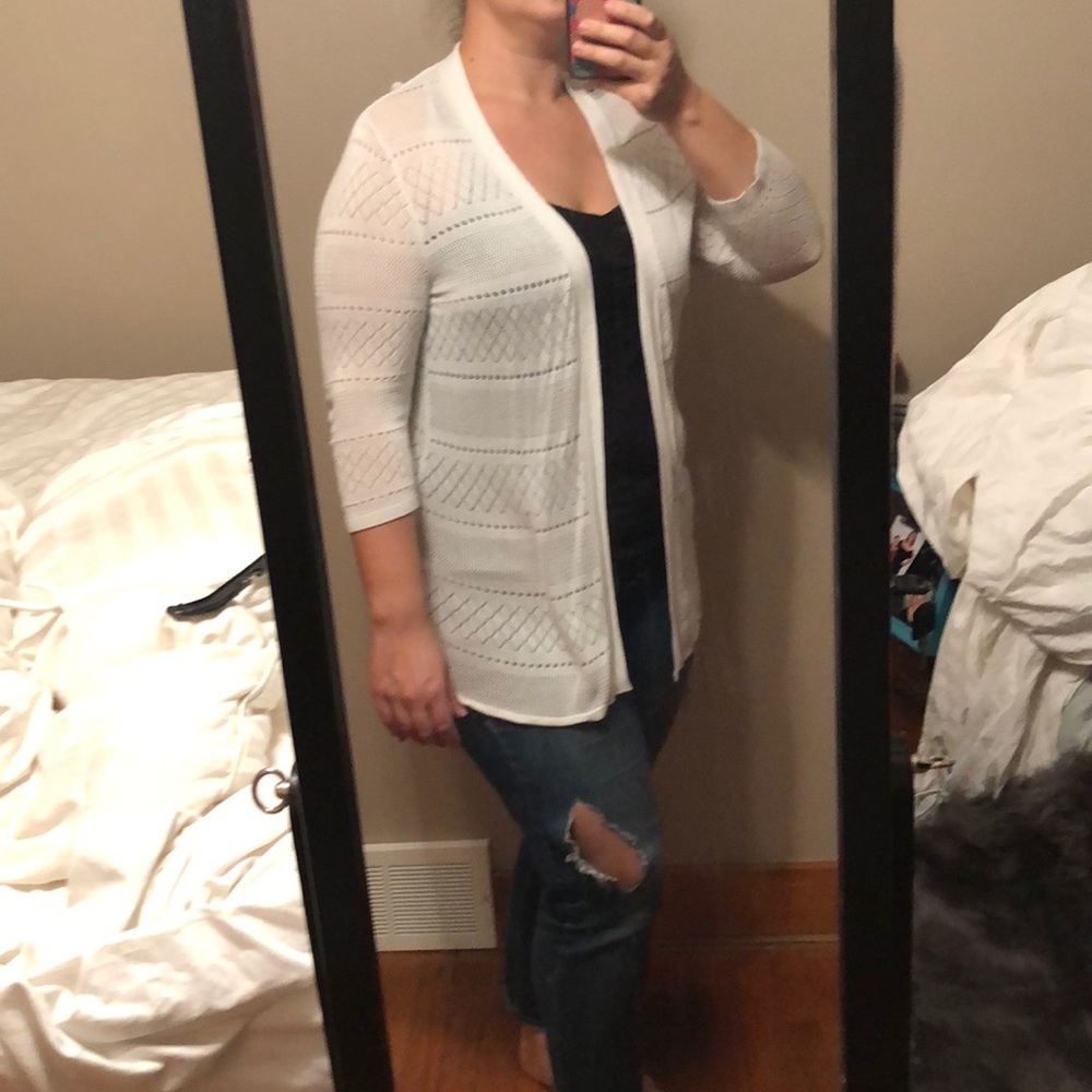 Croft & Barrow light weight white cardigan